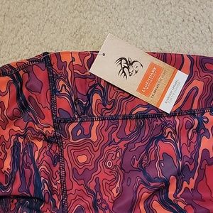Legendary Whitetails Leggings NWT